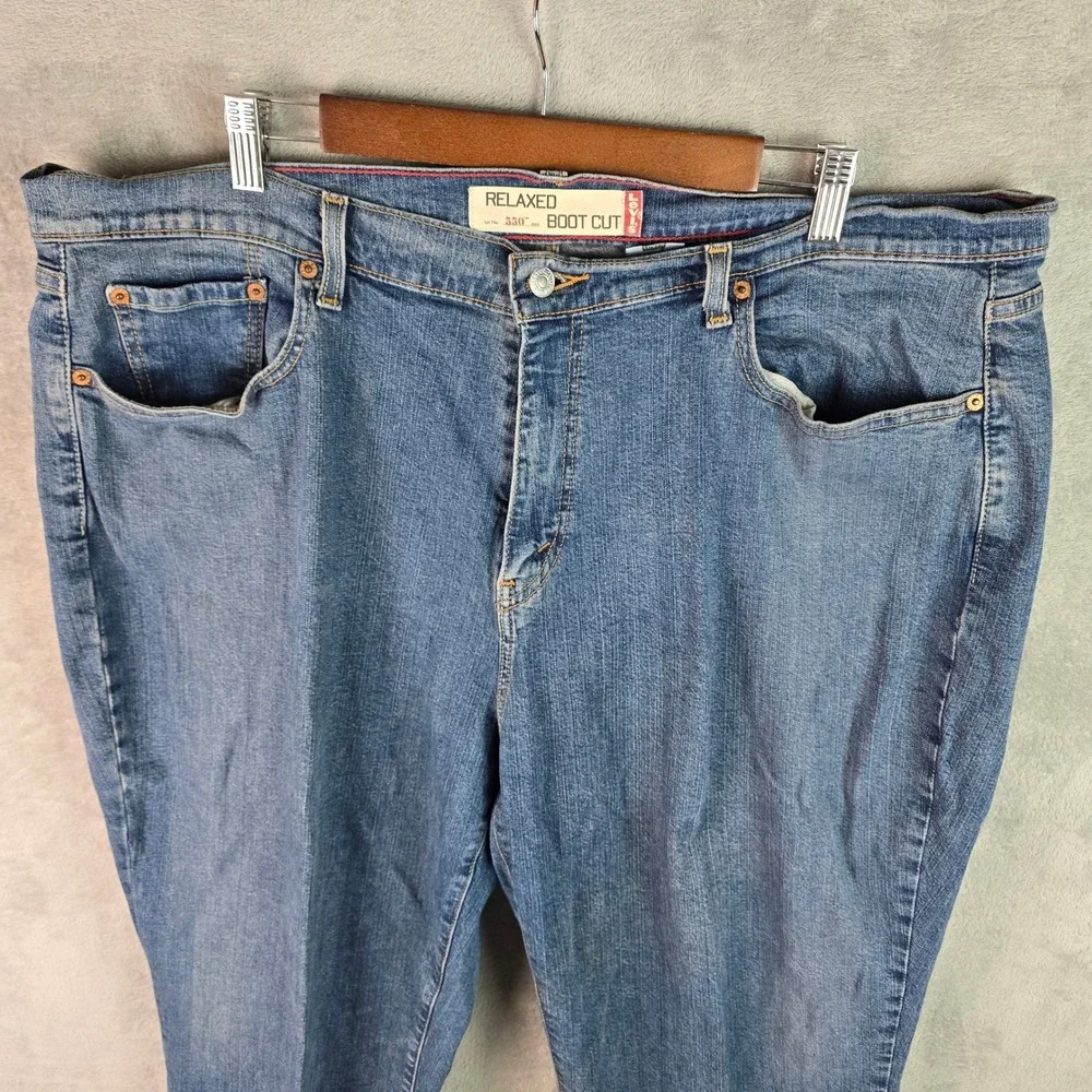 Levis 550 Relaxed Boot Cut Jeans Mens 42x31 Medium Wash Blue Denim 095553107